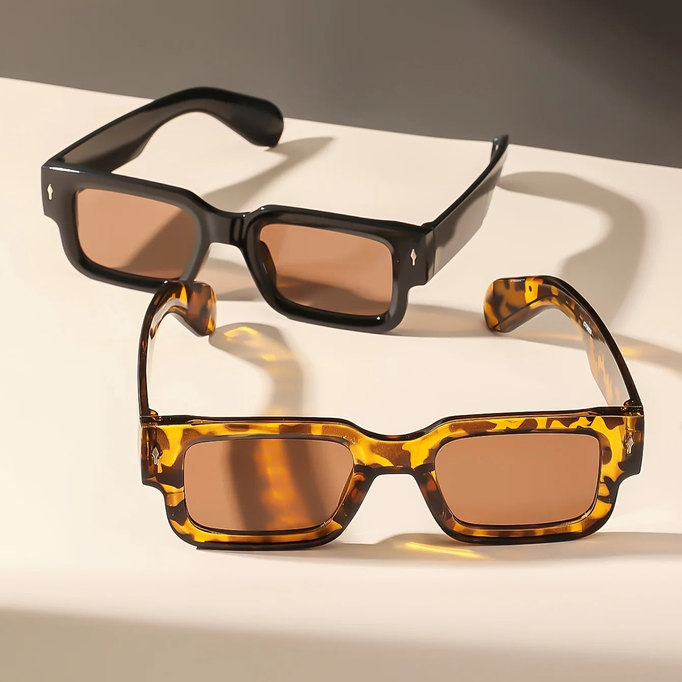 Unisex Retro Square Sunglasses Classic UV Protection Plastic Frame Shades Eyewear Outdoor Travel Driving Sun Glasses UV400