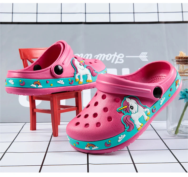 New Fashion Cartoon Sandals for Kids Summer Slippers Boys Girls Casual Garden Shoes Hollow-out Beach Shoes Clogs for Children