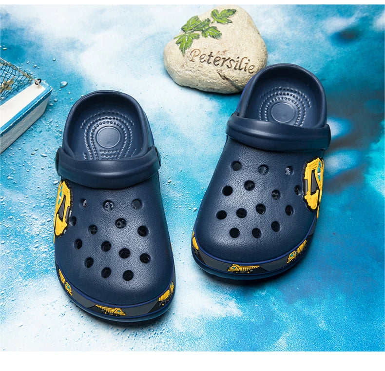 New Fashion Cartoon Sandals for Kids Summer Slippers Boys Girls Casual Garden Shoes Hollow-out Beach Shoes Clogs for Children