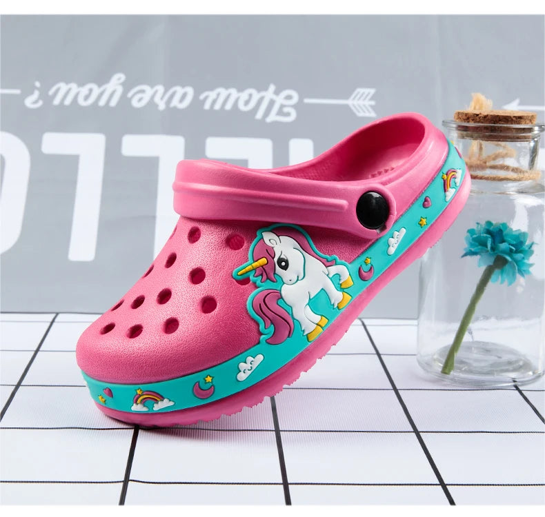 New Fashion Cartoon Sandals for Kids Summer Slippers Boys Girls Casual Garden Shoes Hollow-out Beach Shoes Clogs for Children