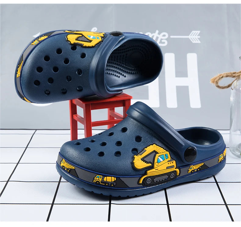 New Fashion Cartoon Sandals for Kids Summer Slippers Boys Girls Casual Garden Shoes Hollow-out Beach Shoes Clogs for Children