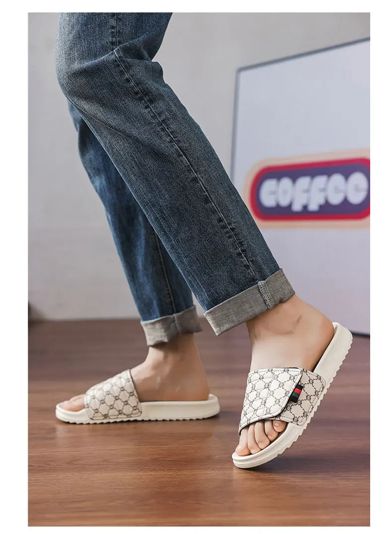 Men's Printed Skateboard Sandals Casual Non-Slip Thick-Soled Slippers Fashionable Summer Beach Indoor and Outdoor Home Shoes