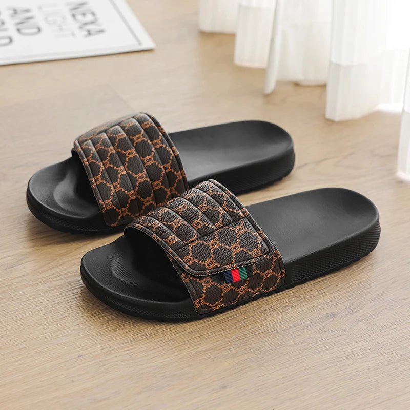 Men's Printed Skateboard Sandals Casual Non-Slip Thick-Soled Slippers Fashionable Summer Beach Indoor and Outdoor Home Shoes