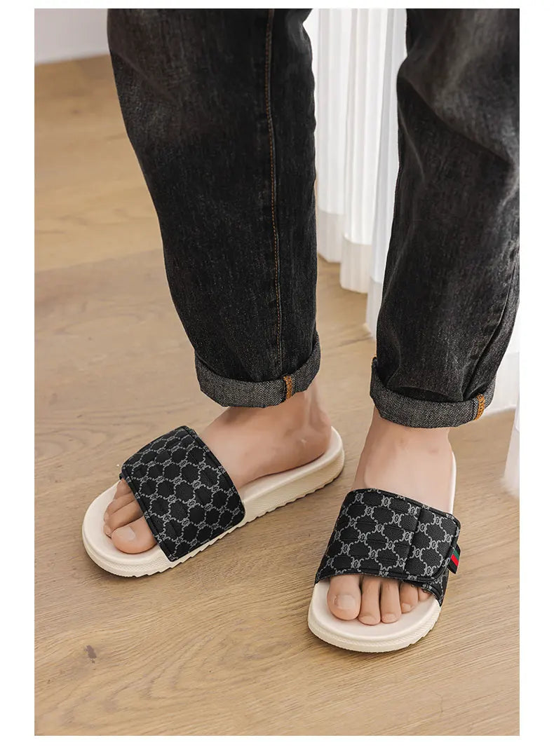 Men's Printed Skateboard Sandals Casual Non-Slip Thick-Soled Slippers Fashionable Summer Beach Indoor and Outdoor Home Shoes