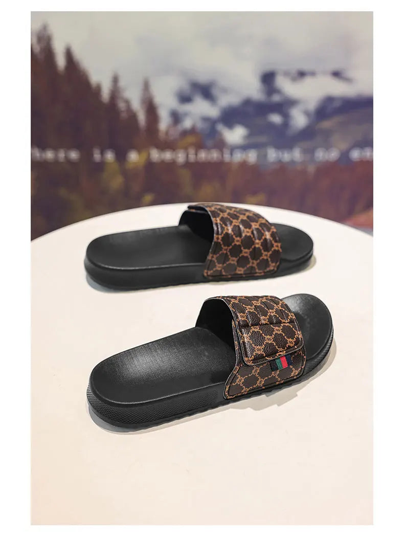 Men's Printed Skateboard Sandals Casual Non-Slip Thick-Soled Slippers Fashionable Summer Beach Indoor and Outdoor Home Shoes