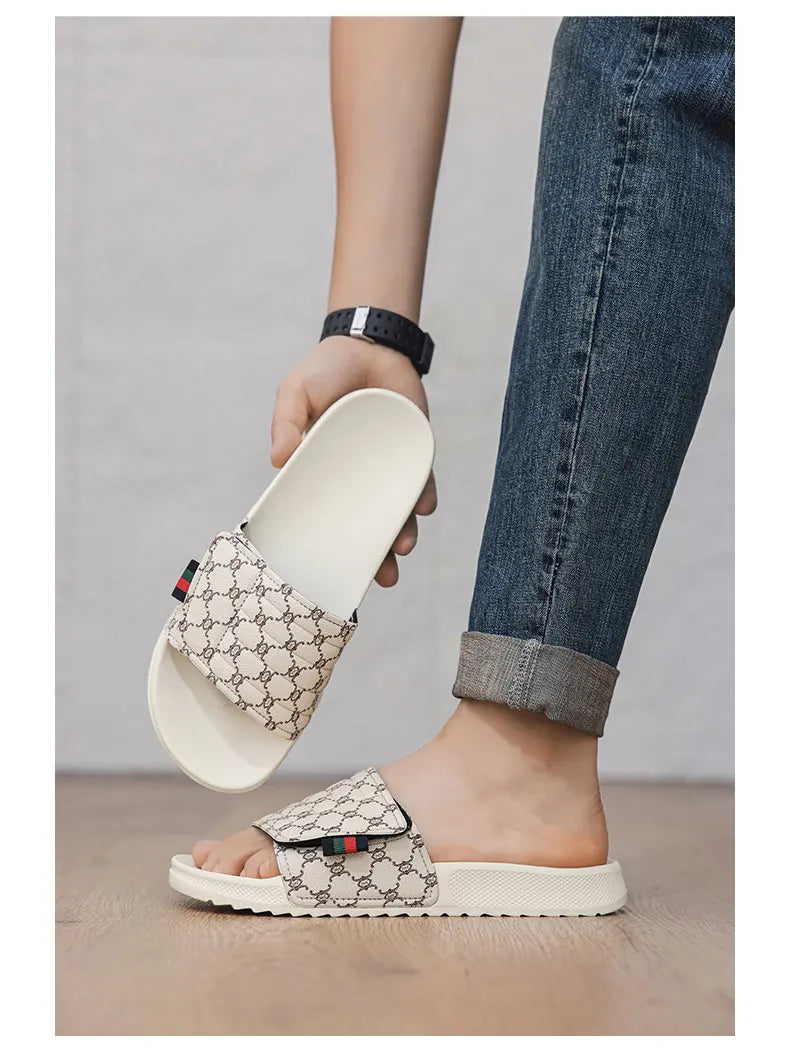 Men's Printed Skateboard Sandals Casual Non-Slip Thick-Soled Slippers Fashionable Summer Beach Indoor and Outdoor Home Shoes
