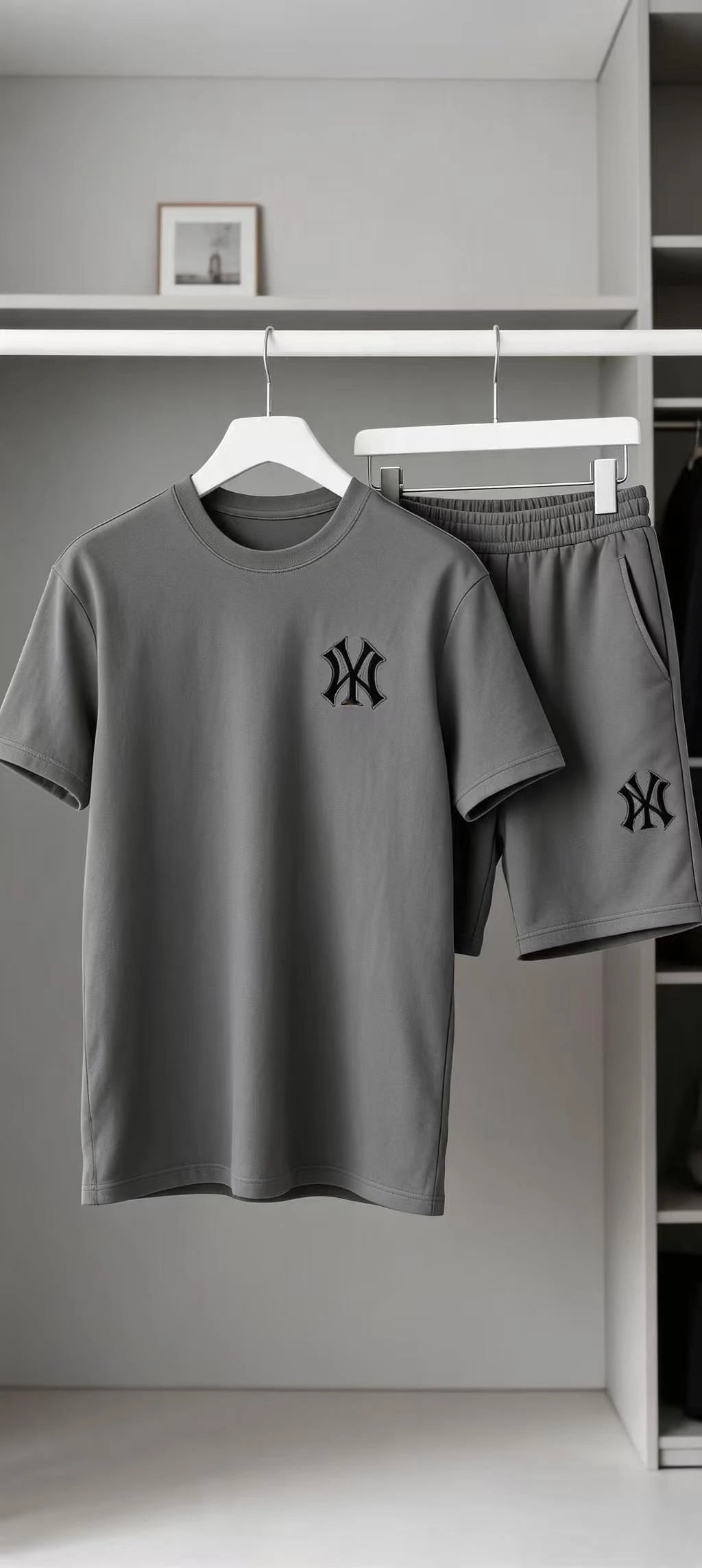 New hot selling 2026 men's two-piece sportswear short sleeved T-shirt and pants set running fitness summer