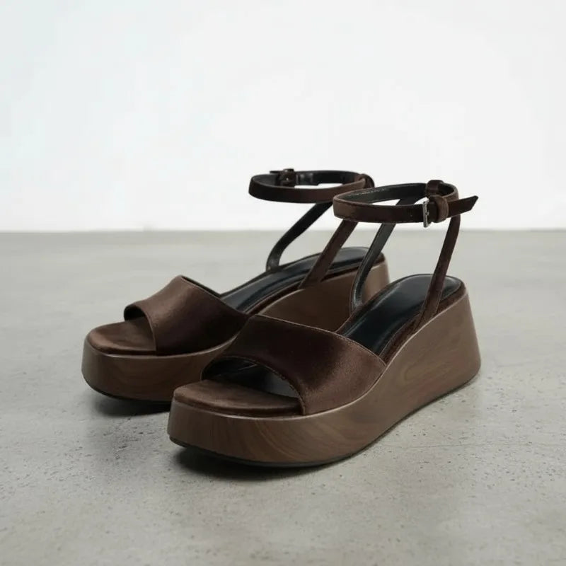 Women's Retro Velvet Wedge Sandals Platform Heels, Open Toe Ankle Strap Clogs Comfortable for Beach Resort Vacation Party