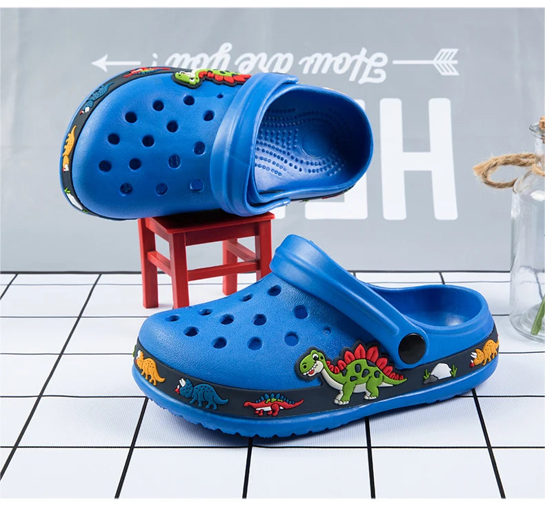 New Fashion Cartoon Sandals for Kids Summer Slippers Boys Girls Casual Garden Shoes Hollow-out Beach Shoes Clogs for Children