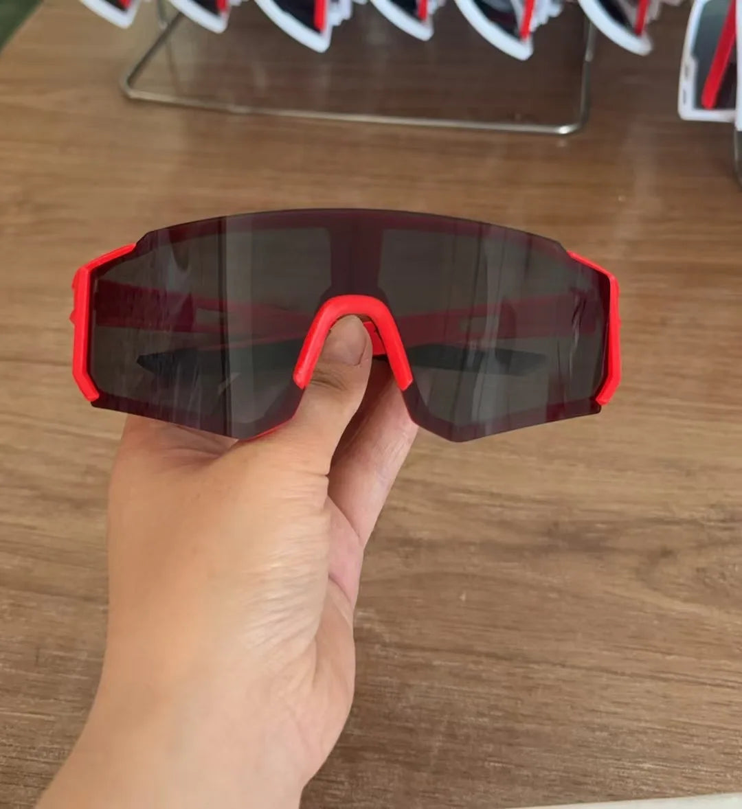 2025 Outdoor Sport Goggle Sunglasses Women For Men Luxury Brand Designer Vintage Sun Glasses Popular Punk Skiing Windproof Shade